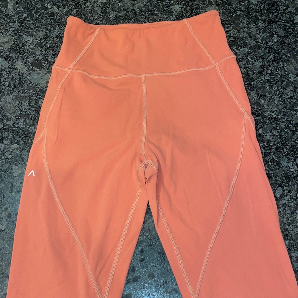 Acta brand leggings size small